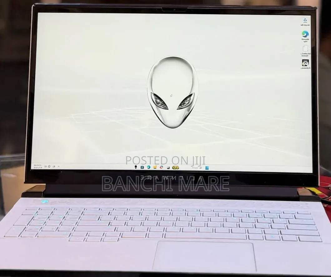 New Laptop Alienware X17 R1 8GB Intel Core i7 SSD 512GB