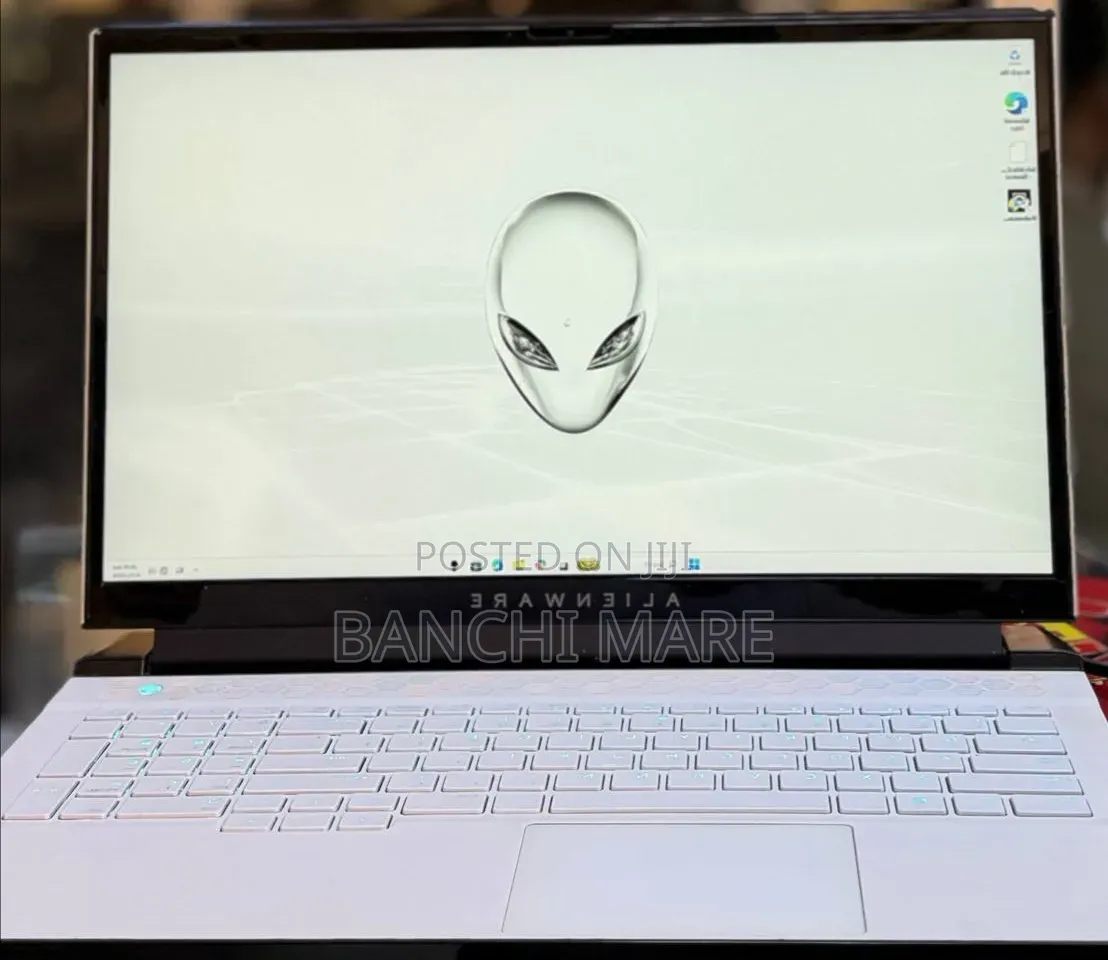 New Laptop Alienware X17 R1 8GB Intel Core i7 SSD 512GB