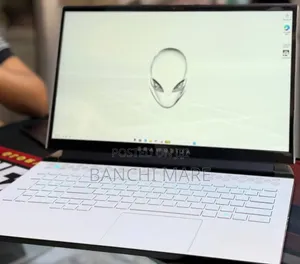 New Laptop Alienware X17 R1 8GB Intel Core i7 SSD 512GB