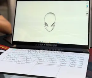 New Laptop Alienware X17 R1 16GB Intel Core i7 SSD 1T