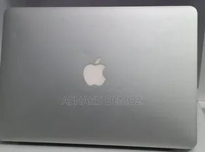 New Laptop Apple MacBook Air 2017 8GB Intel Core i7 SSD 128GB