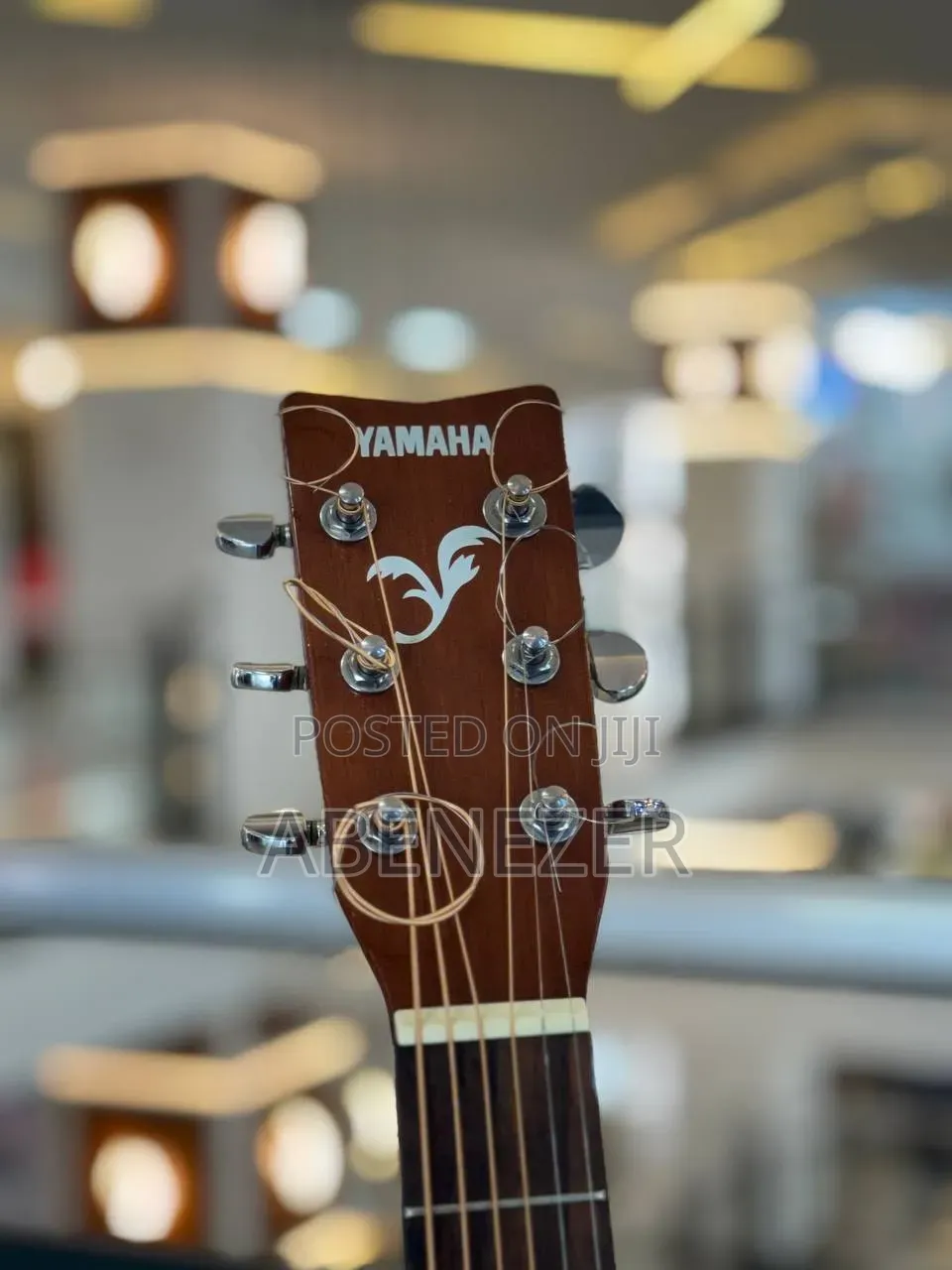 Yamaha F370 Box Guitar