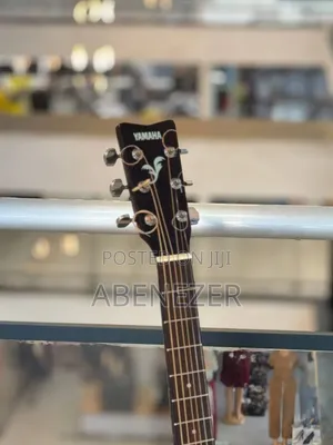 Yamaha F340 Guitar