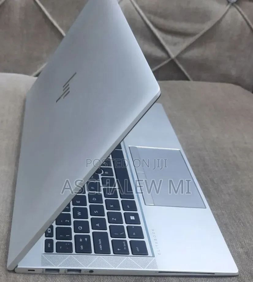 New Laptop HP EliteBook 840 G8 16GB Intel Core i7 SSD 512GB