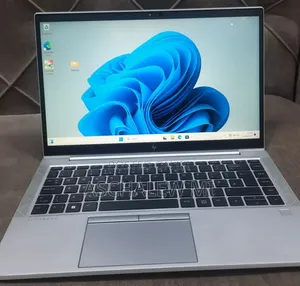 New Laptop HP EliteBook 840 G8 16GB Intel Core i7 SSD 512GB