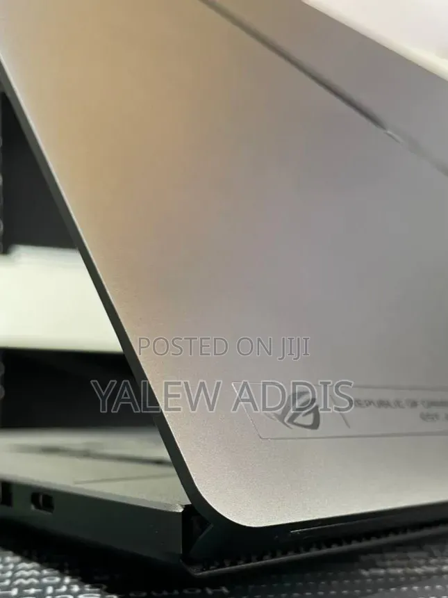 New Laptop Asus ROG Zephyrus Duo 16 32GB Intel Core Ultra 9 SSD 1T