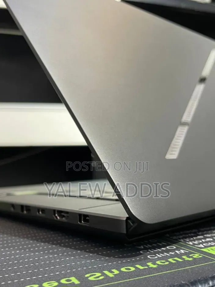 New Laptop Asus ROG Zephyrus Duo 16 32GB Intel Core Ultra 9 SSD 1T