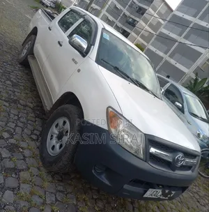 Toyota Hilux 2.5 D-4D 2007 White