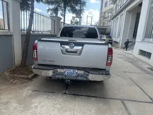 Nissan NP300 2008 Silver