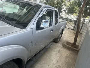 Nissan NP300 2008 Silver