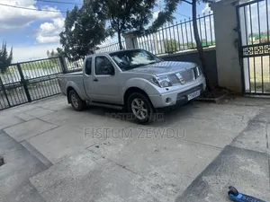 Nissan NP300 2008 Silver
