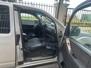 Nissan NP300 2008 Silver