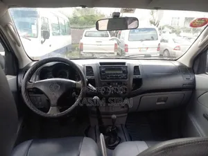 Toyota Hilux 2.5 D-4D 2007 White