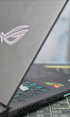 New Laptop Asus ROG Strix G17 16GB AMD Ryzen 9 SSD 1T