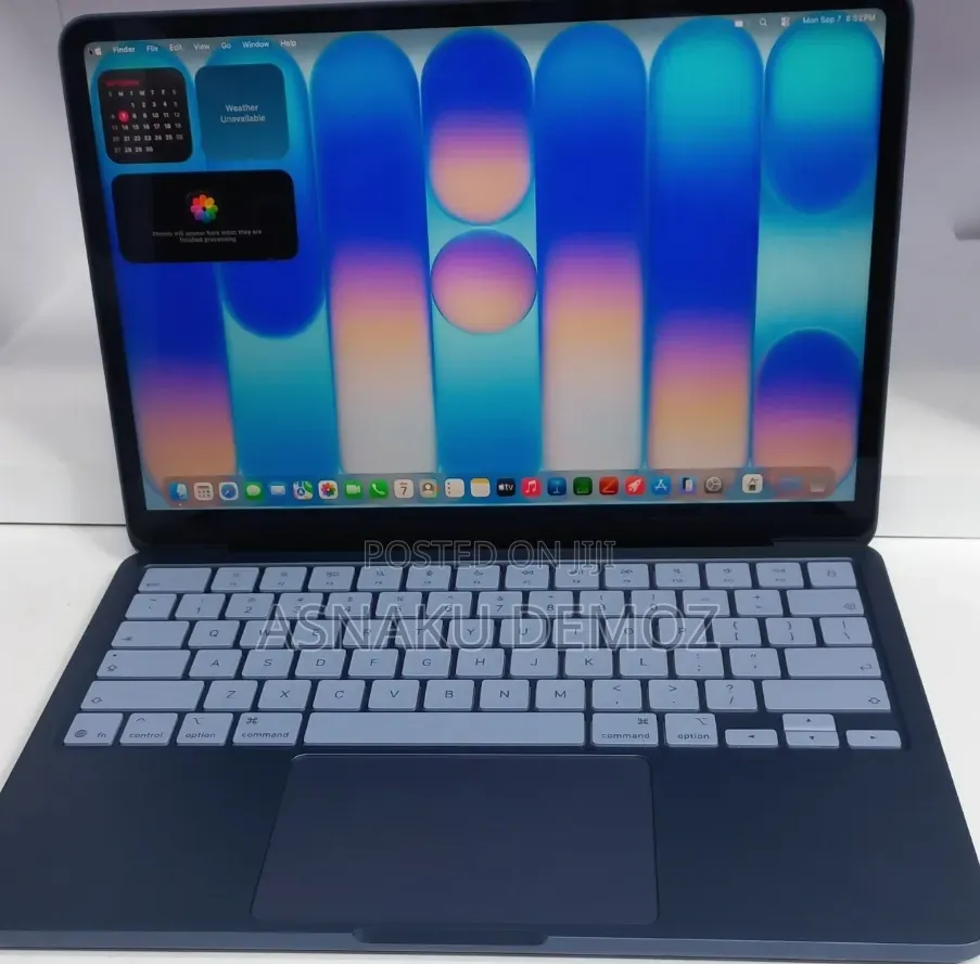 New Laptop Apple MacBook Neo 2026 8GB Intel SSD 256GB