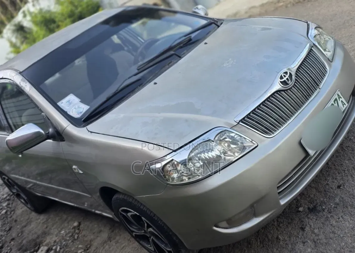 Toyota Corolla 2004 Silver
