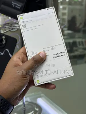 New Apple iPhone 17 256 GB Green