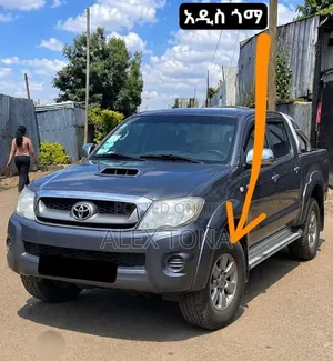 Toyota Hilux 2011 Black