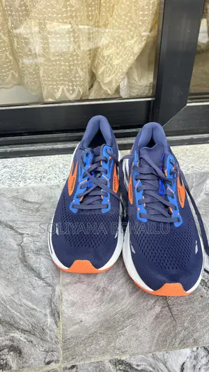 Men’s Brooks Shoes