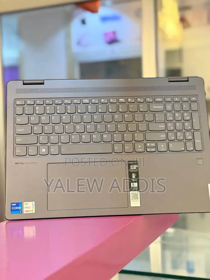 New Laptop Lenovo Yoga 7i 16GB Intel Core i7 SSD 512GB