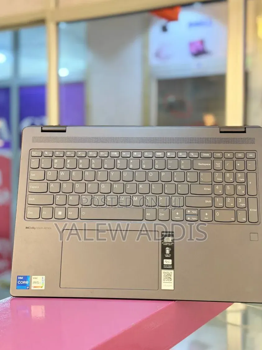 New Laptop Lenovo Yoga 7i 16GB Intel Core i7 SSD 512GB