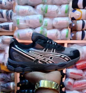 Ascics Shoe