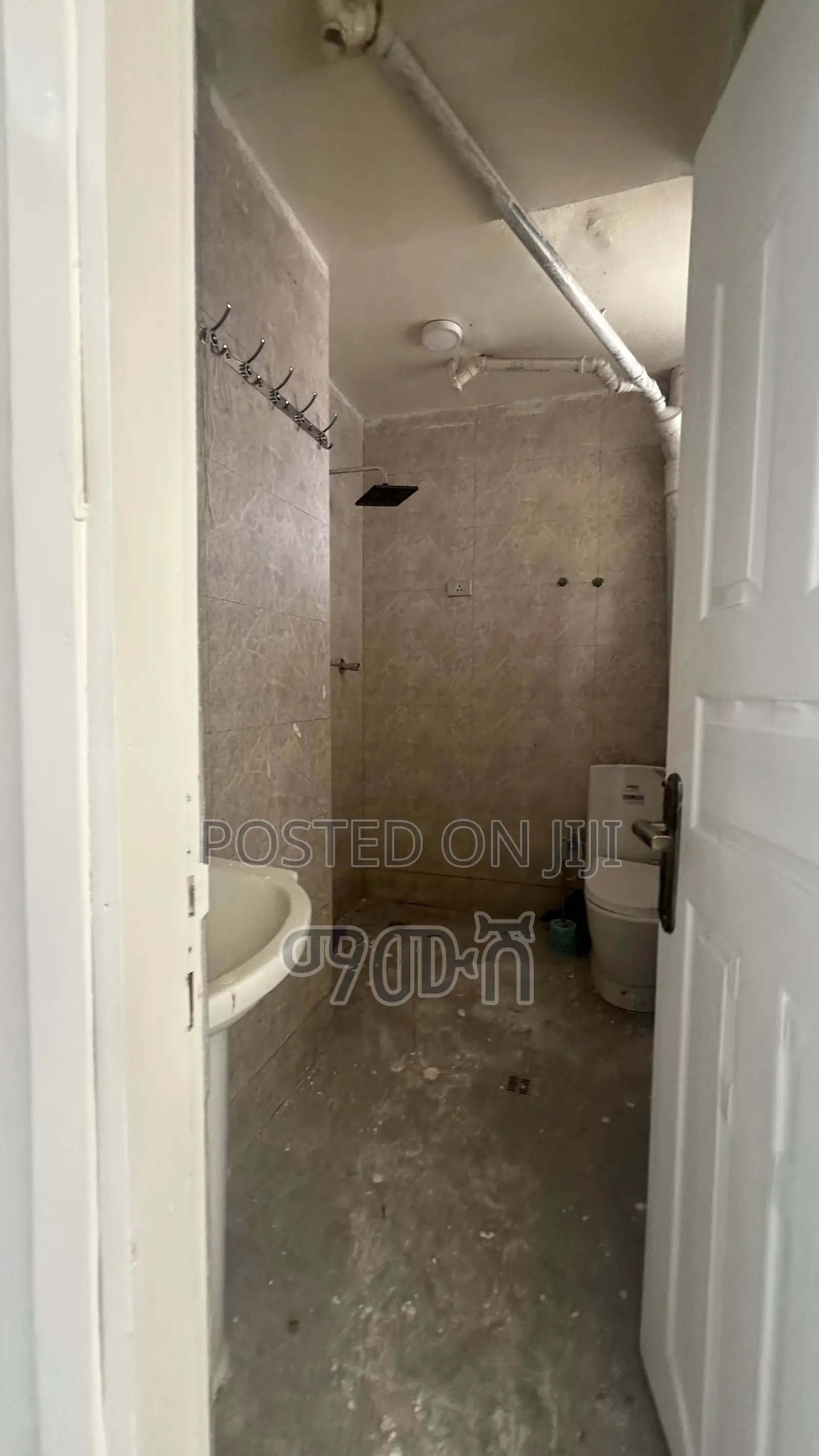 Furnished 5bdrm Villa in አያት ጊፍት አፓርታማ አካባቢ, Bole for sale