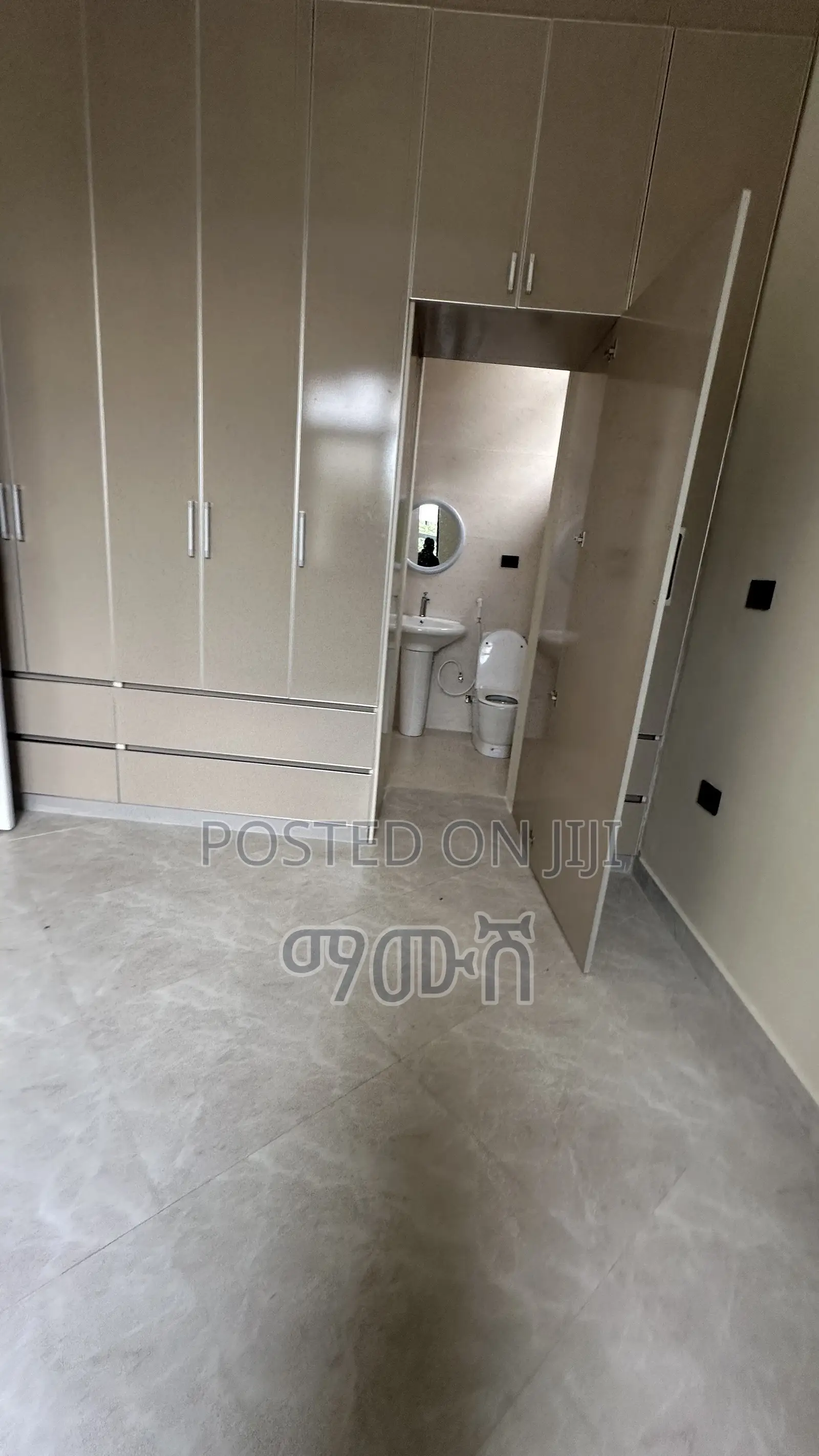 Furnished 5bdrm Villa in አያት ጊፍት አፓርታማ አካባቢ, Bole for sale