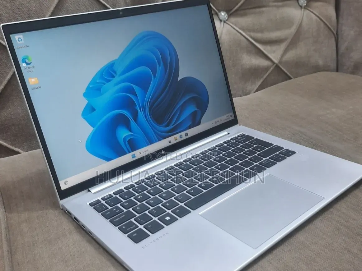 New Laptop HP EliteBook 840 10 16GB Intel Core i7 SSD 512GB