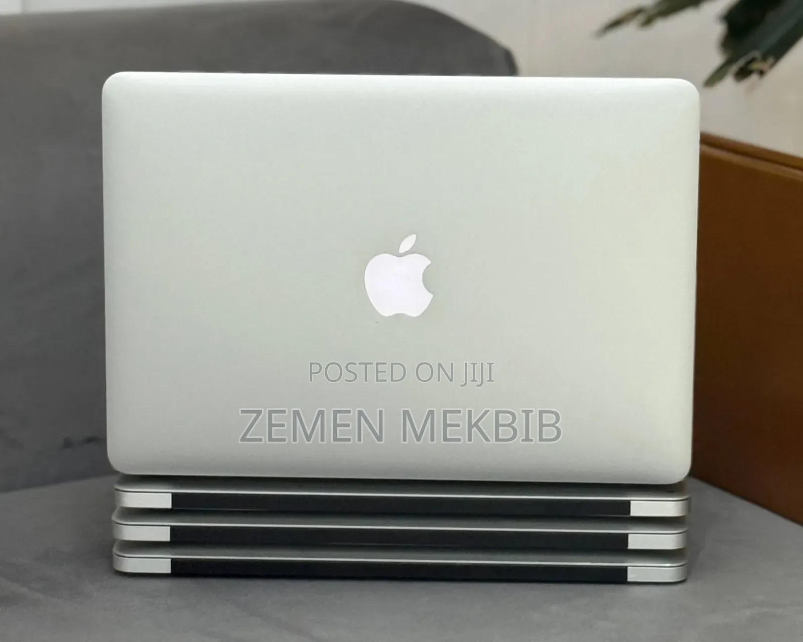 New Laptop Apple MacBook Air 2017 8GB Intel Core i5 SSHD (Hybrid) 128GB