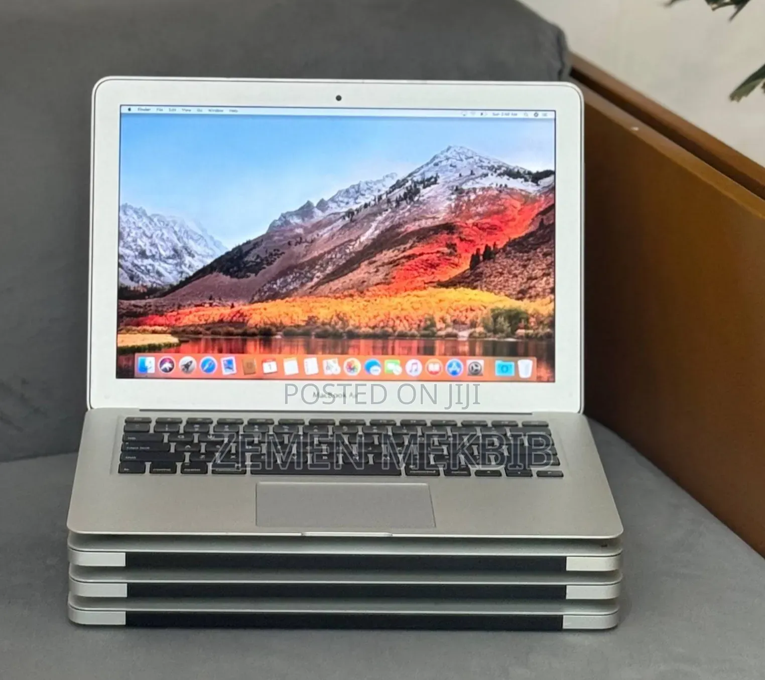 New Laptop Apple MacBook Air 2017 8GB Intel Core i5 SSHD (Hybrid) 128GB