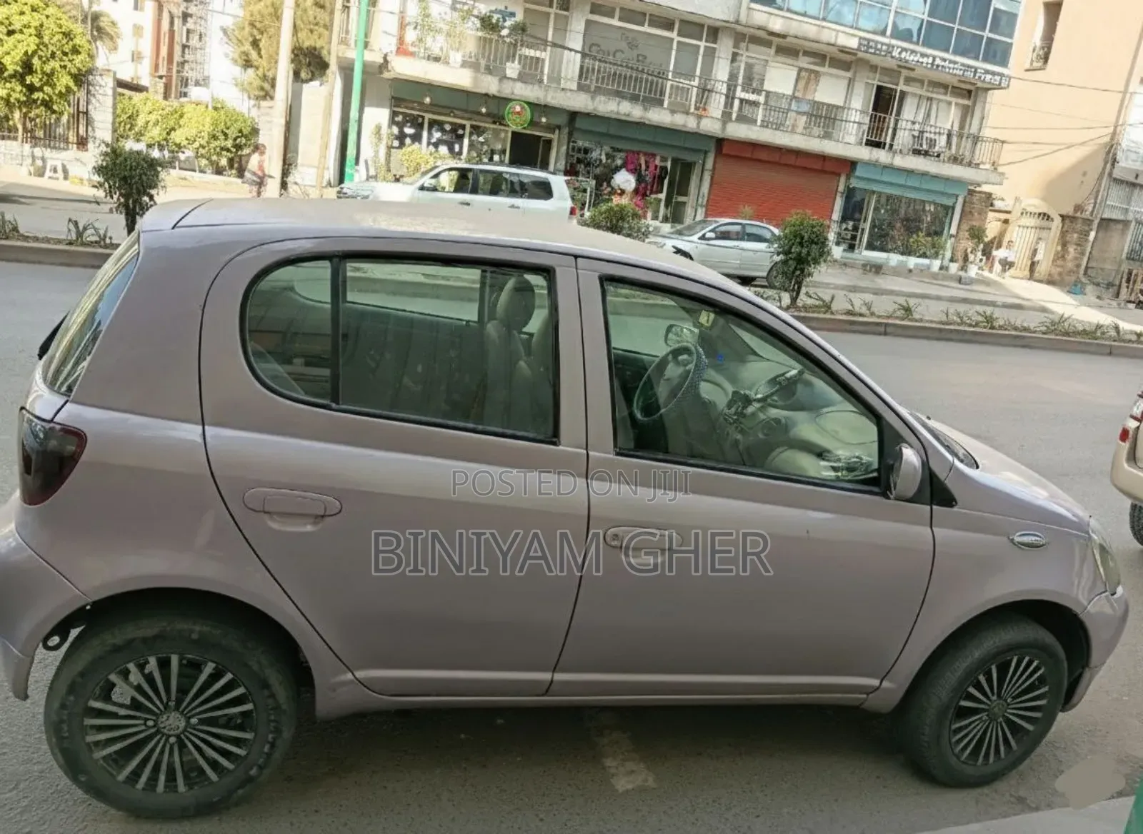 Toyota Vitz 2001