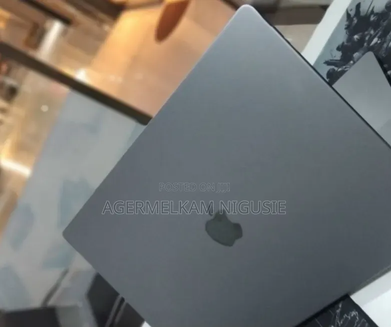 New Laptop Apple MacBook Air 2020 M1 16GB AMD A8 SSD 1T