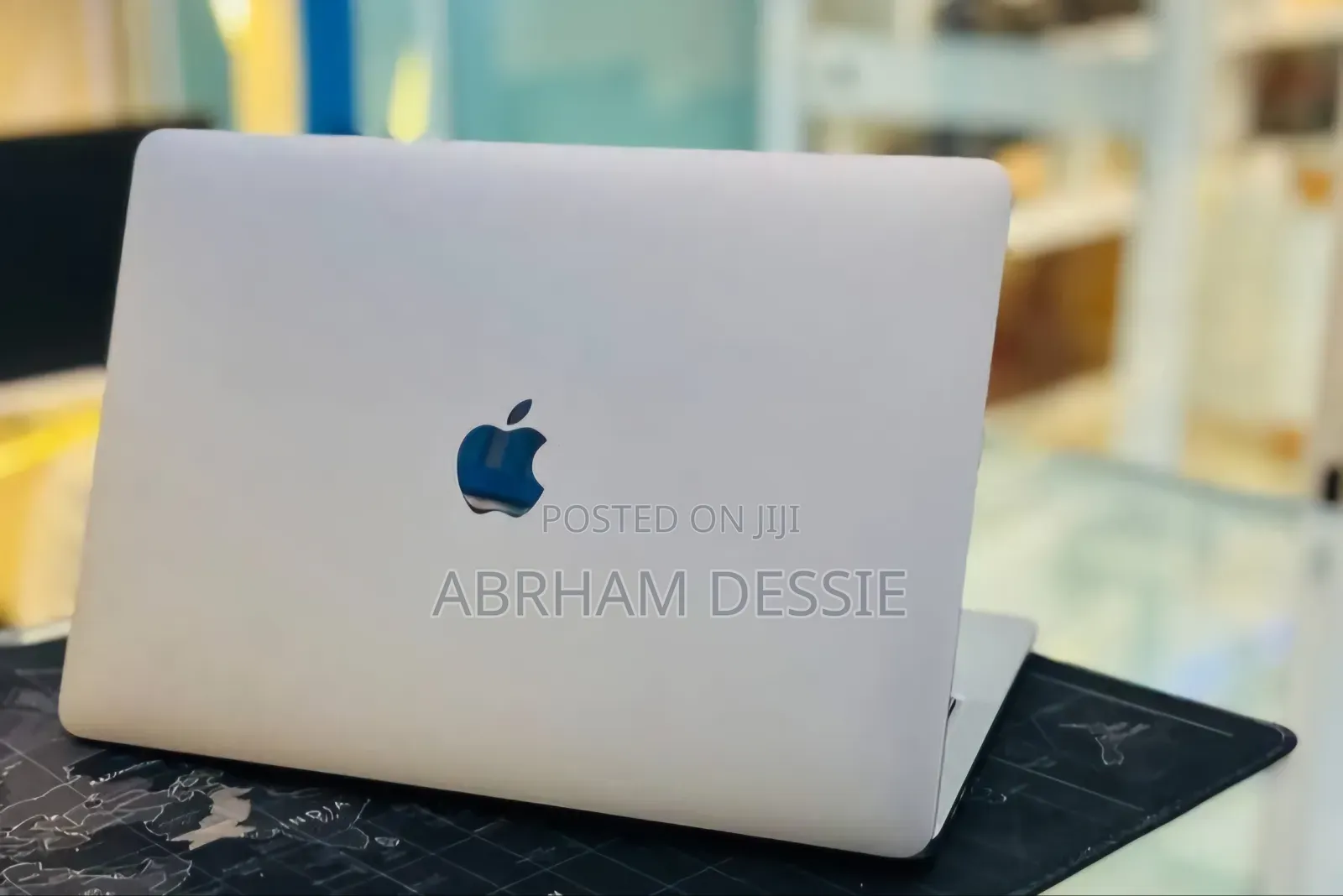 New Laptop Apple MacBook Pro 2022 M2 8GB Apple M2 SSD 512GB
