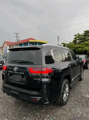 New Toyota Land Cruiser 2025 Maroon