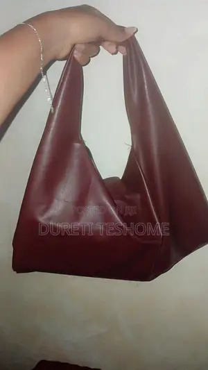 Hobo Bag Not Fancy but Cute U Tell