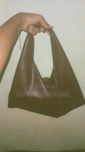 Hobo Bag Not Fancy but Cute U Tell