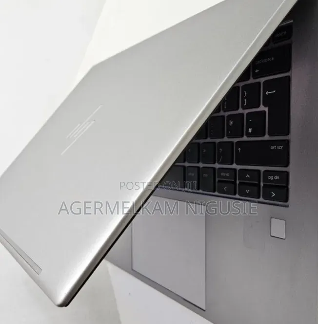 New Laptop HP ZBook Firefly 14 G7 16GB Intel Core i5 SSD 512GB