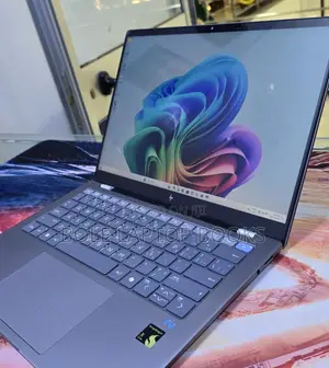 New Laptop HP OmniBook X Flip 14" 16GB Intel Core i5 SSD 1T