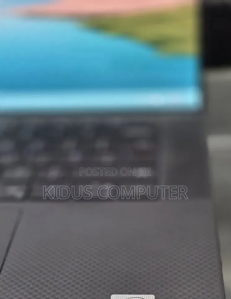 New Laptop Dell Precision 5550 16GB Intel Core i7 SSD 512GB