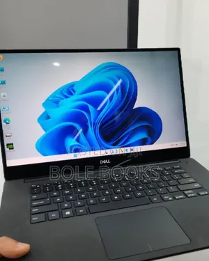 New Laptop Dell XPS 15 16GB Intel Core i7 SSD 512GB