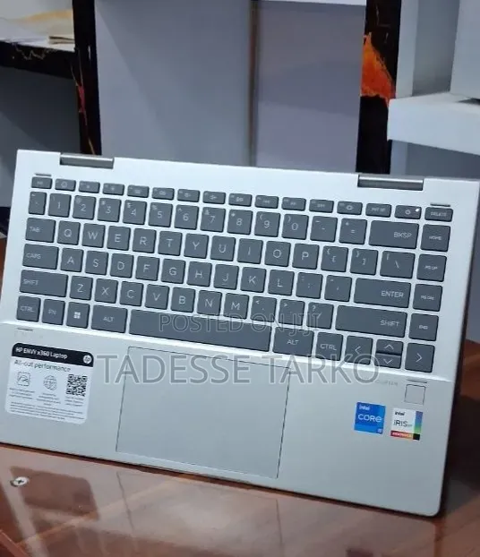 New Laptop HP Envy x360 8GB Intel Core i5 SSD 512GB