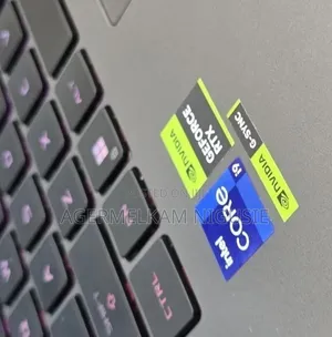 New Laptop Asus ROG Strix G18 32GB Intel Core i7 SSD 512GB
