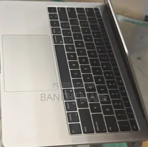 New Laptop Apple MacBook Air 2019 8GB Intel Core i5 SSD 256GB