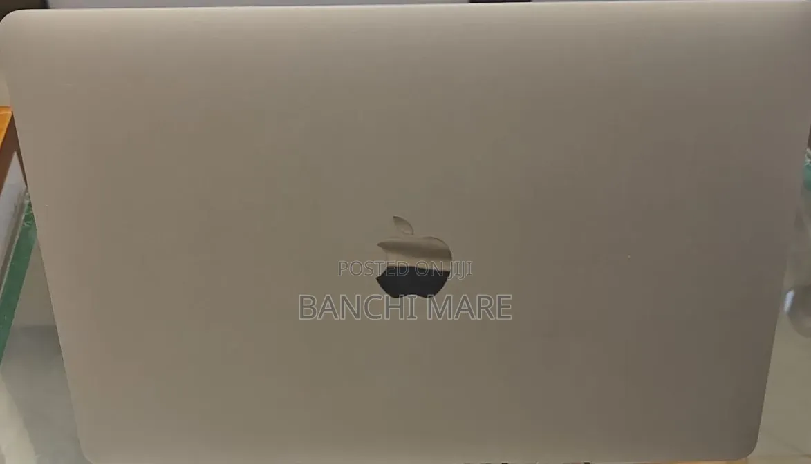 New Laptop Apple MacBook Air 2019 8GB Intel Core i5 SSD 256GB