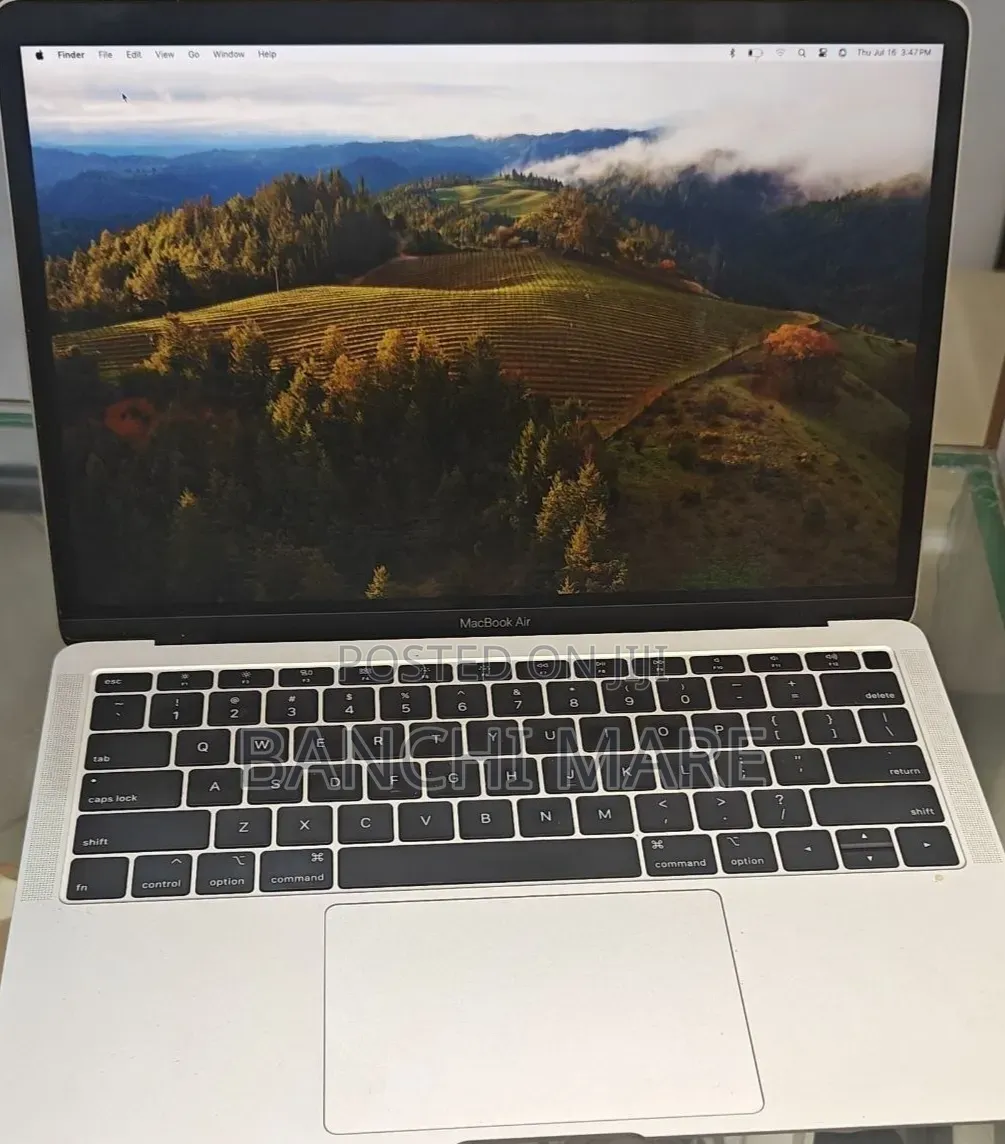 New Laptop Apple MacBook Air 2019 8GB Intel Core i5 SSD 256GB
