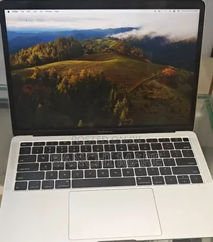 New Laptop Apple MacBook Air 2019 8GB Intel Core i5 SSD 256GB