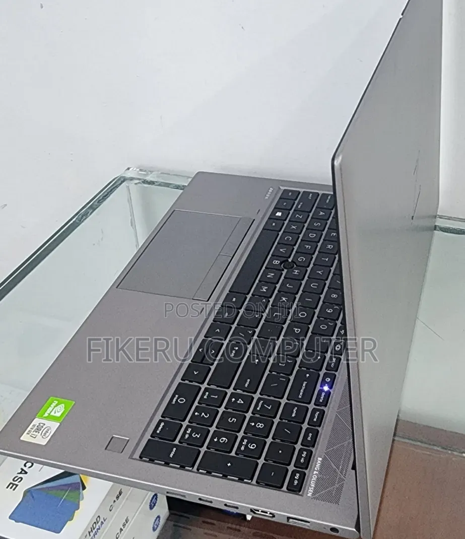 New Laptop HP ZBook Power G7 16GB Intel Core i7 SSD 512GB