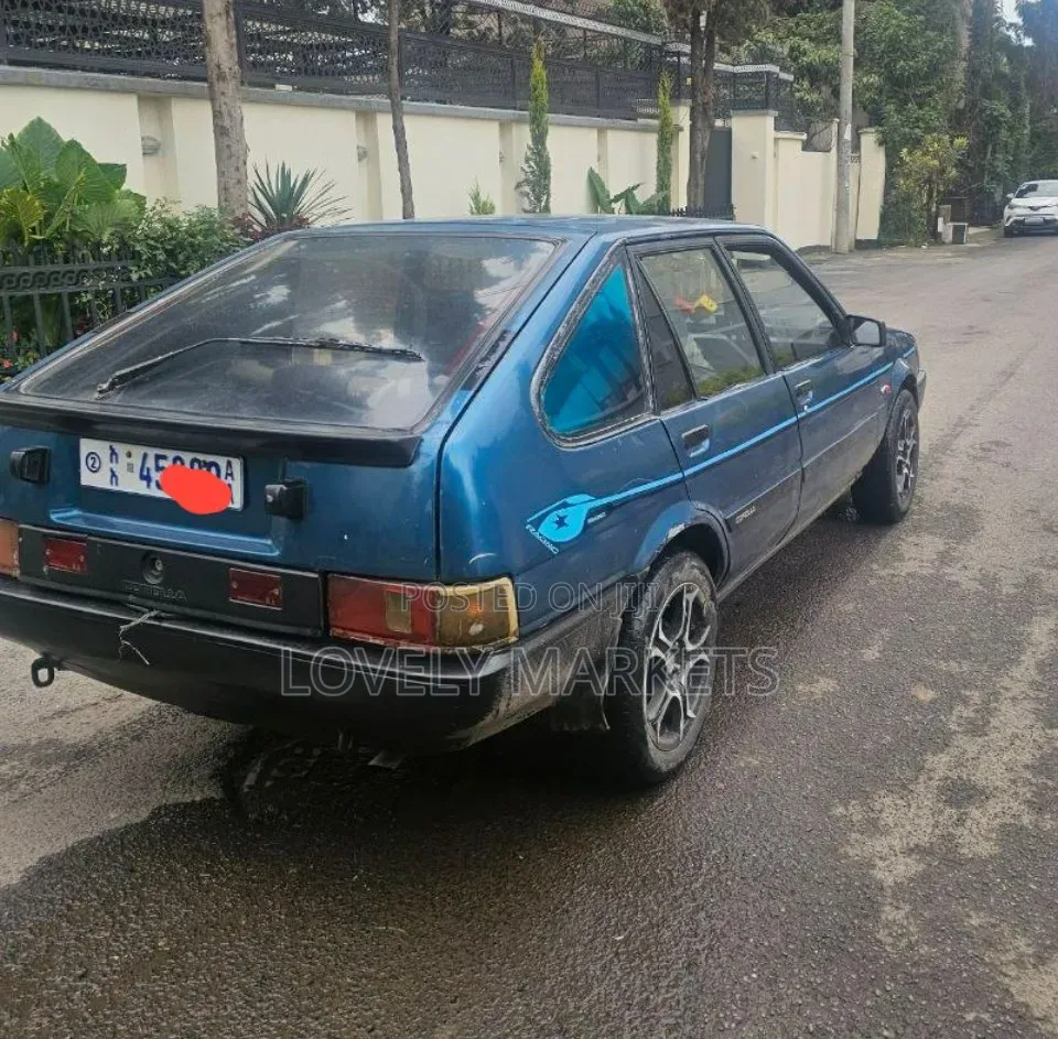 Toyota Corolla 1984 Blue