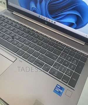 New Laptop HP ZBook Firefly G8 16GB Intel Core i7 SSD 512GB
